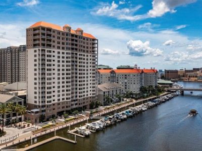 Dock For Rent At Downtown Tampa Dock and Lift