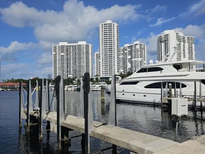 Dock For Rent At PRIVATE SLIP 120FT FOR RENT IN WATERWAYS MARINA – AVENTURA